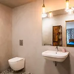 W Gorach مينزليجة